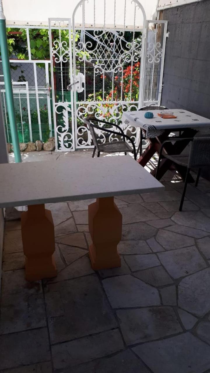 Apartmani Kalinic Bijela Oda fotoğraf